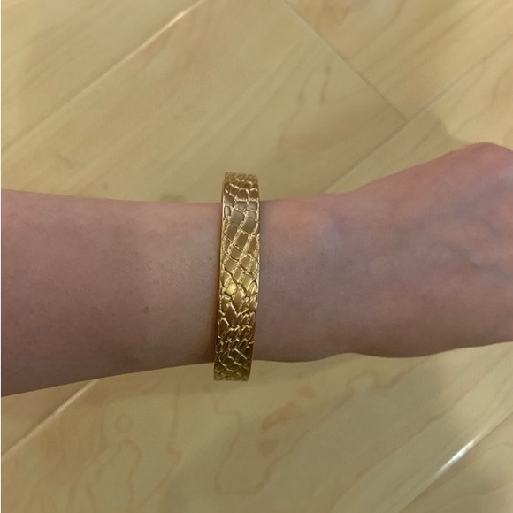 YSL Golden bass logo carved Medium size open cuff bracelet - Picture 3 of 6